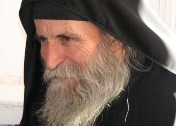 Ηλίας Καλλιώρας : Γέροντας Παύλος ο Σιναϊτης… Ζώντας δίπλα στους Αγίους του Θεού
