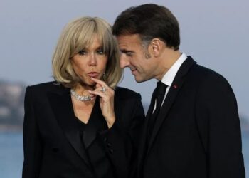Αφηνίασαν οι Macron – Ετοιμάζονται να κινηθούν νομικά και κατά του φιλοσόφου Dugin – Αποκάλεσε την Brigitte «Νεάντερταλ»