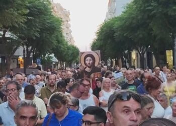 Νικόλαος Παπαδόπουλος: Όταν  η ΣΗΜΑΙΑ σμύγει με την ΠΙΣΤΗ ξαναγεννιέται η ΕΛΛΑΔΑ. Πλημμύρισε το ΑΓΙΟ ΠΕΖΟΔΡΟΜΙΟ….της Αγίας Σοφίας.