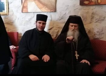 Καλησπέρα σας, είμαι ο γιος του Νίκου Παπαδόπουλου Νικόλαος Παπαδόπουλος Ανεξάρτητου Βουλευτή.