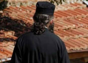 Συγκλονιστική μαρτυρία ιερομόναχου: Μετά το εμβòλιο έβλεπα το διάβολο μπροστά μου