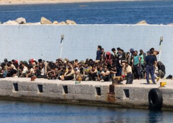 Ο Θεός να βάλει το χέρι του γιατί κυβέρνηση δεν υπάρχει – 15.000 Πακιστανοί στην Κρήτη – Όλοι άνδρες, σε στρατεύσιμη ηλικία