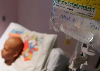 Τα “Eμβόλια” mRNA χρησιμοποιούν Πολλαπλές Οδούς για να Προκαλέσουν Καρκίνο, Αποκαλύπτει Νέα Αναφορά