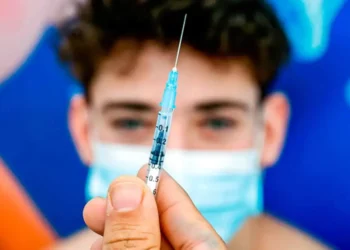 Επιστήμονας των “εμβολίων” της Big Pharma που Καταγράφηκε σε κρυφή κάμερα Ομολογεί: «Κανένα από αυτά δεν ήταν Ασφαλές & Αποτελεσματικό»