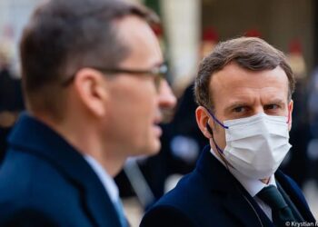 Γαλλία: Η Αντιπολίτευση Προειδοποιεί ότι ετοιμάζεται Νέος Υποχρεωτικός Εμβολιασμός