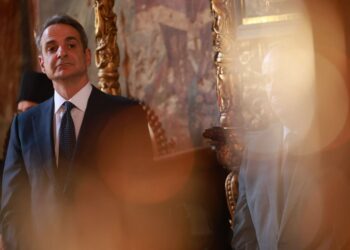 Εν ὄρει ψευδομετανοίας – Σχόλιο για την επίσκεψη του Κυριάκου Μητσοτάκη στο Άγιον Όρος.