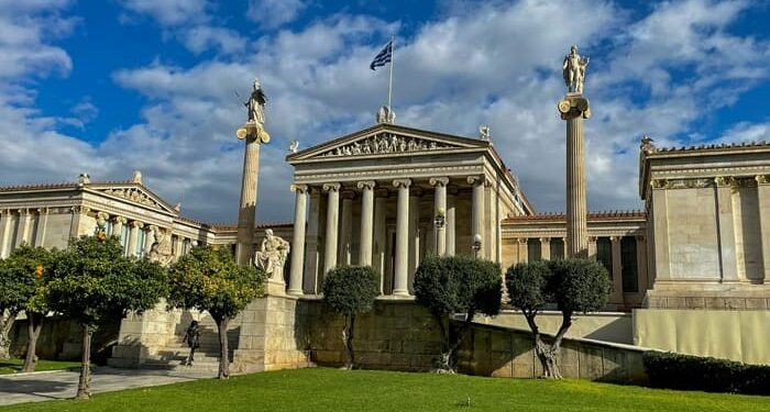 Τι κοινό έχουν ΑΕΙ, Βουλή, «Βολευτές», Σικελία, Καλαβρία και Νάπολη;