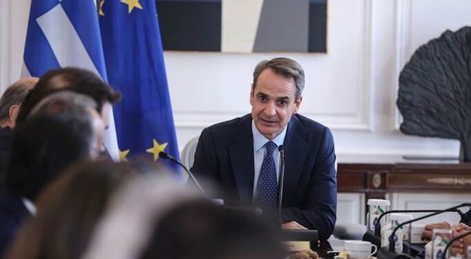 ΑΠΟΣΤΟΛΟΥ : ΠΑΝΙΚΟΒΛΗΤΟΣ ΠΑΕΙ ΣΕ ΕΚΛΟΓΕΣ Ο ΜΗΤΣΟΤΑΚΗΣ
