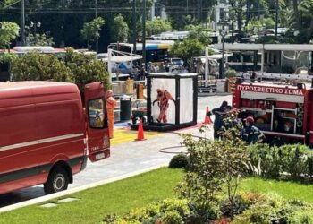 Σόου στη βουλή… Ύποπτος φάκελος με παραλήπτη τον Μητσοτάκη που ο αποστολέας φέρεται να είναι από τη Ρωσία