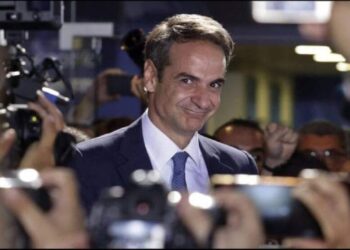 Γελοιογραφία Δημητρίου Χατζηνικολάου : «Κόμματα ἐξουσίας»: Φονιάδες καί νεκροθάφτες πάσης ἀξίας!