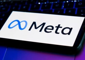 Η Meta επιτρέπει στους δημιουργούς τεχνητής νοημοσύνης της εταιρείας να «εμπλέκουν παιδιά σε συνομιλίες ρομαντικού ή αισθησιακού χαρακτήρα» και να δημιουργούν ψευδείς ιατρικές πληροφορίες