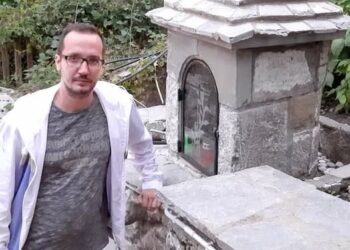 Συγκλονίζει και πάλι η μητέρα του Βασίλη Καλογήρου: «Ξέρουμε ότι λένε ψέματα, ξέρουν ότι λένε ψέματα»