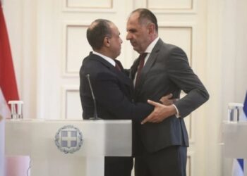 Εθνική ντροπή, καρναβάλι η εξωτερική πολιτική Γεραπετρίτη – Αμφισβητεί την ελληνική ΑΟΖ η Αίγυπτος με ρηματική διακοίνωση