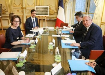 Η Γαλλική Κυβέρνηση υπό Κατάρρευση στις 8 Σεπτεμβρίου: Περικοπές & Λιτότητα