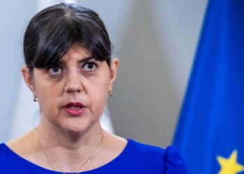 Βόμβες χωρίς έλεος από την Ευρωπαία Εισαγγελέα: Οι 57 νεκροί στα Τέμπη ήταν θύματα της κυβερνητικής διαφθοράς στην Ελλάδα