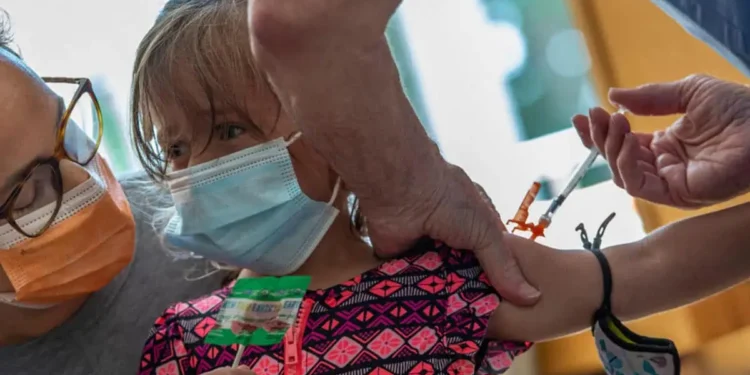 Κορυφαίος Καρδιολόγος Κρούει τον Κώδωνα του Κινδύνου για την κρίση «Αιφνίδιου Καρδιακού Θανάτου» μεταξύ των εμβολιασμένων κατά Covid