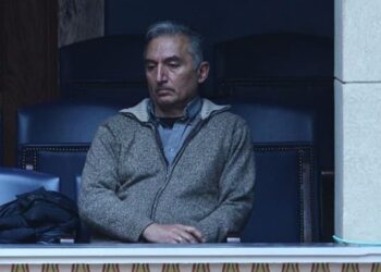 Μήνυση κατά του Ανακριτή των Τεμπών που έκλεισε τη δικογραφία: «Τελεί διατεταγμένη υπηρεσία»