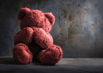 Ένας Ομοφυλόφιλος Παιδεραστής Αποκτά Παιδί ΝΟΜΙΜΑ μέσω Παρένθετης Μητρότητας. Πρέπει να μας Εκπλήσσει; (ΒΙΝΤΕΟ)