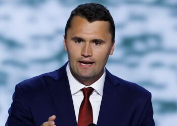 Σοκ – Δολοφόνησαν τον δεξιό ακτιβιστή και σύμμαχο του Trump, Charlie Kirk – Ένα βήμα πριν τον εμφύλιο οι ΗΠΑ