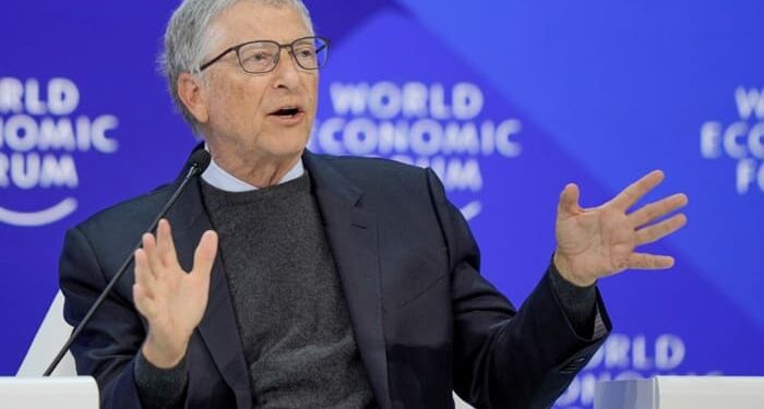 James Dore για Bill Gates… Όταν έρθει ο διάβολος, δεν θα έχει κέρατα, θα φοράει ένα πουλόβερ με στρογγυλή λαιμόκοψη και γυαλιά