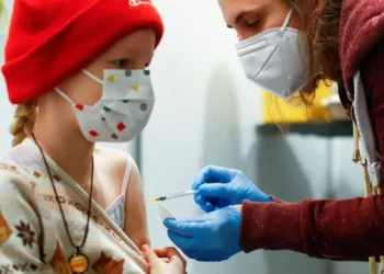 5.000 Αμερικανοί Σκοτώνονται από τα “Εμβόλια” mRNA κατά Covid κάθε Εβδομάδα, σύμφωνα με στοιχεία Ασφαλιστικών Εταιρειών