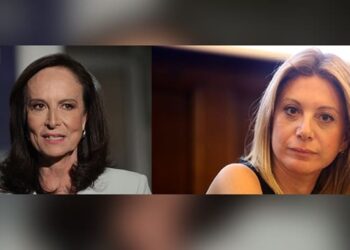ΚΛΕΑΝΘΗΣ ΓΡIΒΑΣ: Η κ. ΔΙΑΜΑΝΤΟΠΟΥΛΟΥ ΑΝΑΓΚΑΖΕΤΑΙ ΝΑ ΑΝΤΙΚΡΥΖΕΙ ΤΗΝ ΑΝΥΠΟΦΟΡΗ ΕΙΚΟΝΑ ΤΗΣ ΣΤΟΝ ΚΑΘΡΕΦΤΗ ΤΗΣ κ. ΚΑΡΥΣΤΙΑΝΟΥ