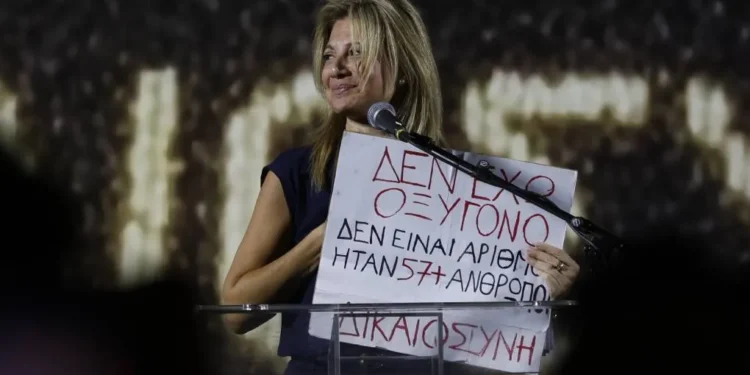 ΚΑΘΗΓΗΤΗΣ ΤΣΟΚΑΣ: Η “ΜΑΝΑ” ΤΩΝ ΤΕΜΠΩΝ ΕΧΕΙ ΜΑΓΕΨΕΙ ΤΟΥΣ ΕΛΛΗΝΕΣ!.