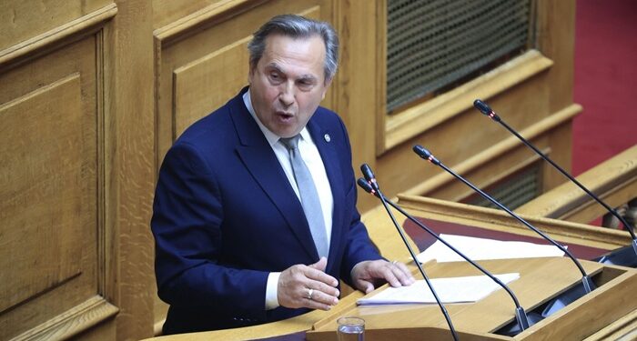 Χαμός στη «Νίκη»: Ο διαγραφείς Βρεττός καταγγέλει βουλευτές ως «πράκτορες» της ΝΔ