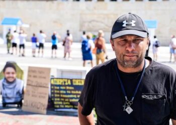 ΑΠΟΣΤΟΛΟΥ: ΔΙΚΑΙΟΣΥΝΗ ΚΑΙ ΚΥΒΕΡΝΗΣΗ ΔΕΝ ΜΠΟΡΟΥΝ ΝΑ ΛΙΜΟΚΤΟΝΟΥΝ ΓΙΑ ΤΑ ΘΥΜΑΤΑ ΤΩΝ ΤΕΜΠΩΝ