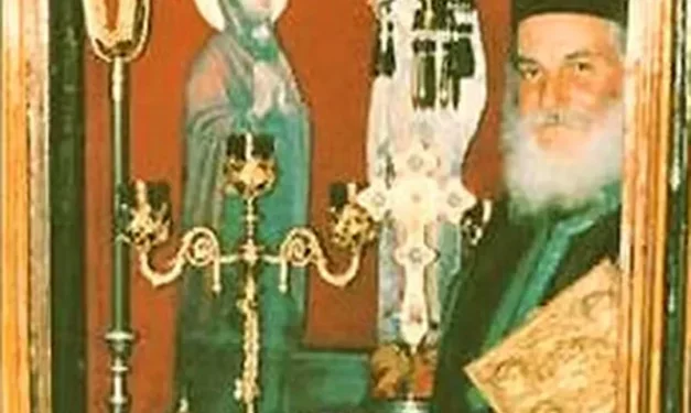 «Τί εἶναι αὐτὸ τὸ κόκκαλο παπᾶ μοῦ; Πάρ’ το ἀπὸ δῶ καὶ τράβα σπίτι σοῦ»