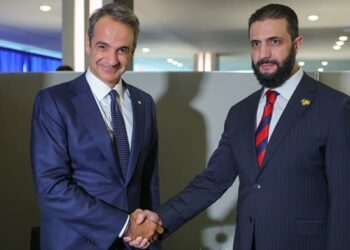 Νικόλαος Παπαδόπουλος: ΦΑΠΑ ΤΡΑΜΠ;;; Χειραψία με τον ΑΠΟΚΕΦΑΛΙΣΤΗ Τζολάνι ;;;