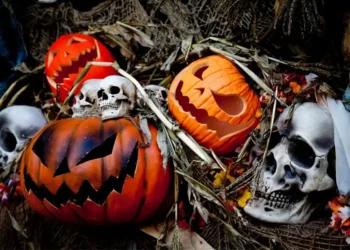 HALLOWEEN: ΜΙΑ ΦΡΙΚΩΔΗΣ ΠΑΓΑΝΙΣΤΙΚΗ – ΣΑΤΑΝΙΣΤΙΚΗ ΕΟΡΤΗ!