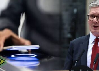 ΠΑΝΩ ΑΠΟ 2,7 ΕΚ. ΒΡΕΤΑΝΟΙ ΛΕΝΕ ΟΧΙ ΣΤΗΝ ΨΗΦΙΑΚΗ ΤΑΥΤΟΤΗΤΑ ΑΛΛΑ Η ΚΥΒΕΡΝΗΣΗ ΕΠΙΜΕΝΕΙ!