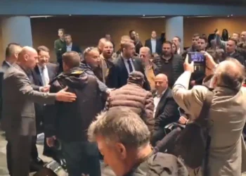 Δεν μπορούν να σταθούν πουθενά!!! Σειρά είχε ο Τσιάρας ΒΙΝΤΕΟ
