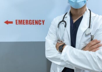 Γερμανική Ομοβροντία 200+ Γιατρών & Καθηγητών Ζητούν Άμεση Αναστολή των Εμβολίων mRNA – Εξηγούν το Γιατί (Βίντεο)