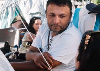 Καταγγελία Πάνου Ρούτσι: «Αυτοκίνητο χωρίς πινακίδες και φιμέ τζάμια προσπάθησε να με παρασύρει»
