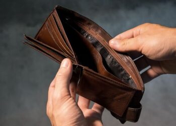 Σε δραματικά επίπεδα η φτώχεια στην Ελλάδα: Συγκλονιστικά στοιχεία