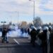 Πρωτοφανής καταστολή στον αγροτικό ξεσηκωμό για ΟΠΕΚΕΠΕ, κόστος και επιδοτήσεις – Επίθεση των ΜΑΤ, 2 τραυματίες και 3 συλλήψεις