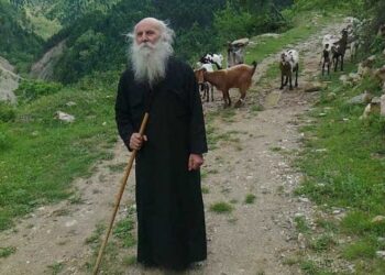 π. ΠΑΝΑΓΙΩΤΗΣ ΤΣΙΩΛΗΣ – Ο Μακαριστός γέροντας των Αγράφων: Ο πόλεμος θα ξεσπάσει όταν θα ολοκληρωθεί ο νέος δρόμος που συνδέει το Δομοκό με τη Λαμία (Είναι σχεδόν έτοιμος!)