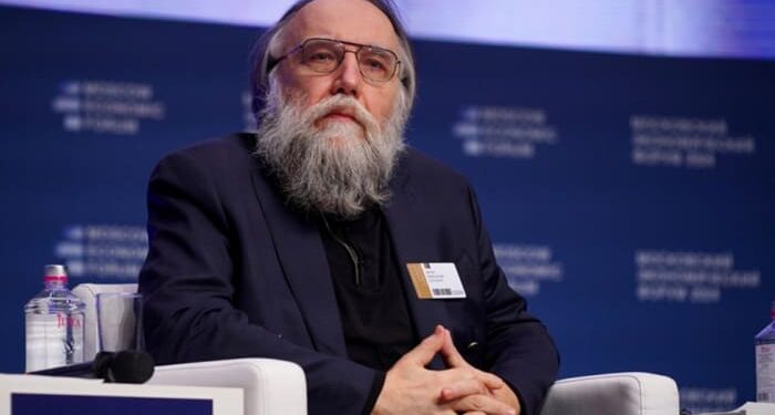 ΝΤΟΥΓΚΙΝ: Τόμαχοκ, Πυρηνικό Ρίσκο & Αποχαιρετισμός του Τραμπ από το MAGA