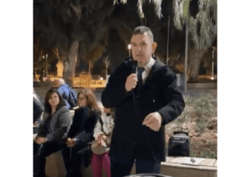 Ζωντανά από την πλατεία Ελευθερίας Ηρακλείου η ομιλία του Νικόλαου Παπαδόπουλου