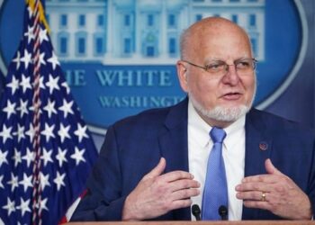 Dr. Robert Redfield> Ο πρώην διευθυντής του CDC ζητά την απόσυρση των mRNA εμβολίων κατά της COVID