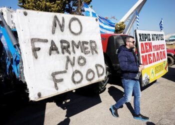 Γεώργιος Αποστολάκης- Ο Αγώνας της Γης: Από τα Μπλόκα των Χωραφιών στις Πλατείες της Ευρώπης