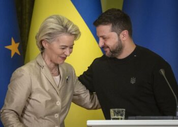 Αποκάλυψη σοκ – Ο Zelensky λαδώνει διεφθαρμένους πολιτικούς στην Ευρώπη – Προδοσία εάν Έλληνες στρατιώτες πάνε Ουκρανία