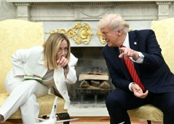 Διαρροή εγγράφου δείχνει ότι οι ΗΠΑ θέλουν να «αποσχίσουν» τέσσερις χώρες από την ΕΕ στο πλαίσιο της στρατηγικής «Κάντε την Ευρώπη Μεγάλη Ξανά»