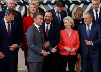 Οι ελίτ της Ευρώπης αντιμετωπίζουν την επερχόμενη κατάρρευση τους και παίζουν το τελευταίο τους χαρτί στην Ουκρανία