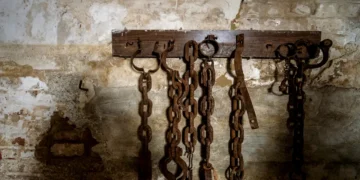 Χάντζος Φίλιππος: ΕΞΟΥΣΙΑ