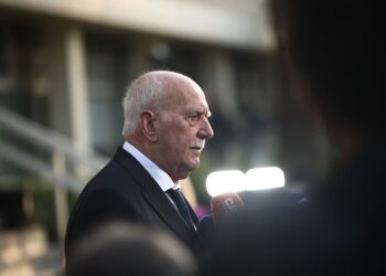 Παρασκευή Σιδέρη: Καλό παράδεισο στο “είδωλο” και στην υγεία της πάταξης…