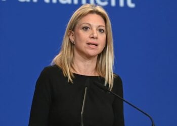 Λύθηκε η απορία σχετικά με τις απόψεις της Καρυστιανού για τη Νέα Τάξη Πραγμάτων.