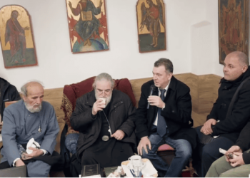 ΣΥΓΚΛΟΝΙΣΤΙΚΟΣ ΝΙΚΟΛΑΟΣ ΠΑΠΑΔΟΠΟΥΛΟΣ: ΌΤΑΝ Η ΠΟΛΙΤΙΚΗ ΓΙΝΕΤΑΙ ΣΤΑΥΡΟΣ.